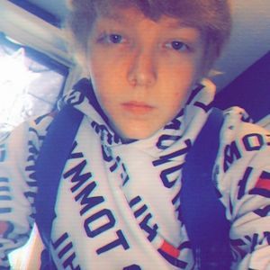 Meet your Posher, Hunter